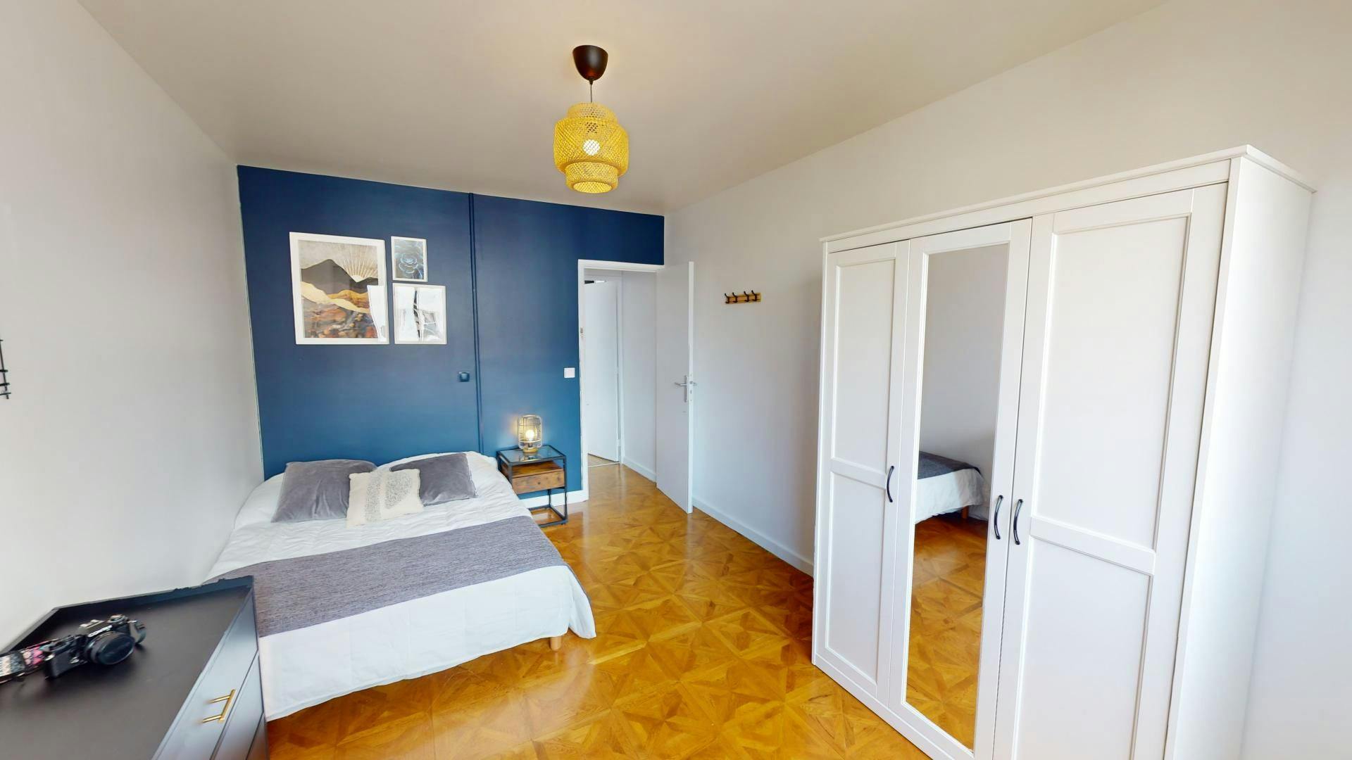 Private room for rent on Rue Riquet, Paris - Vue 5