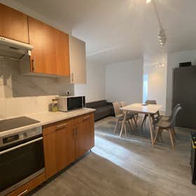 Habitación privada for rent for 600 € per month in Noisy-le-Grand, Allée de la Butte-aux-Cailles