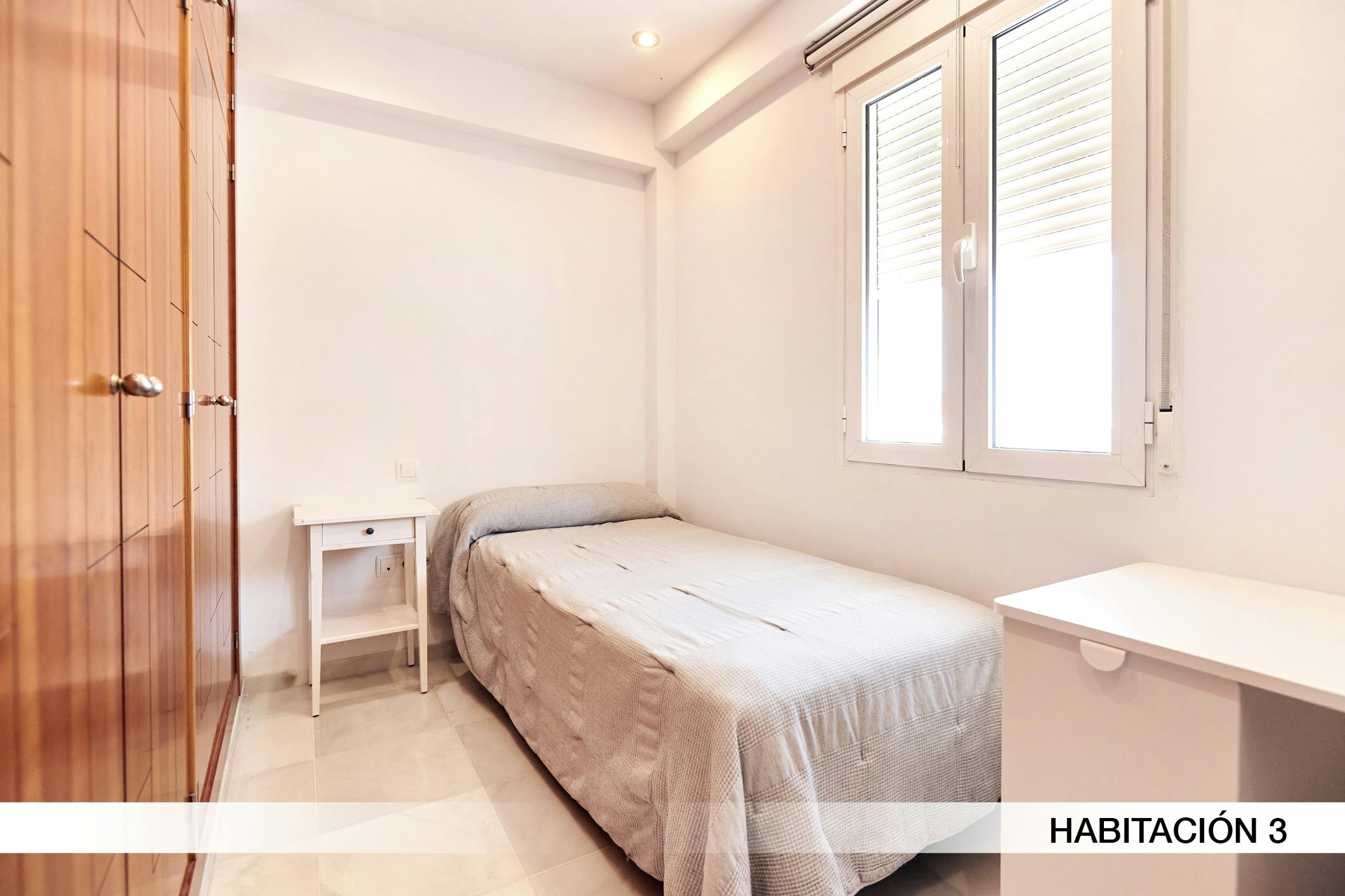 Calle Virgen de Luján, Sevilla preview