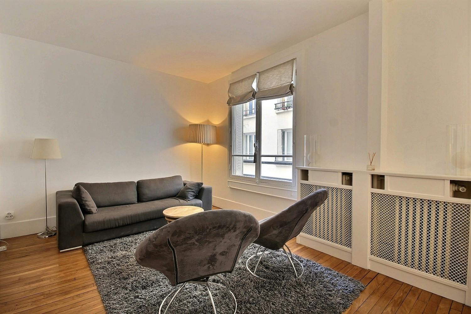 Apartment for rent for €2,543 per month in Paris, Rue Monsieur