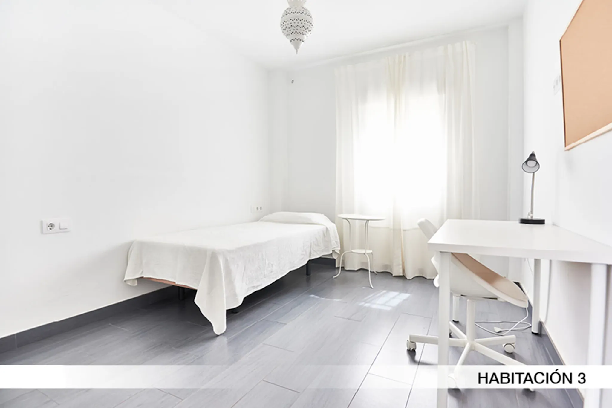 Calle Castillo de Alcalá de Guadaira, Sevilla preview