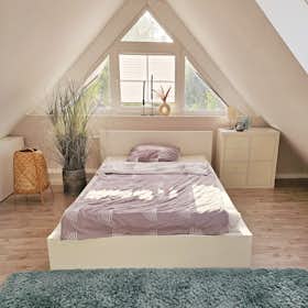 Отдельная комната сдается в аренду за 560 € в месяц в Hamburg, Bekassinenau