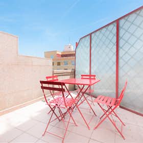 Studio for rent for €1,700 per month in Madrid, Calle de Narváez