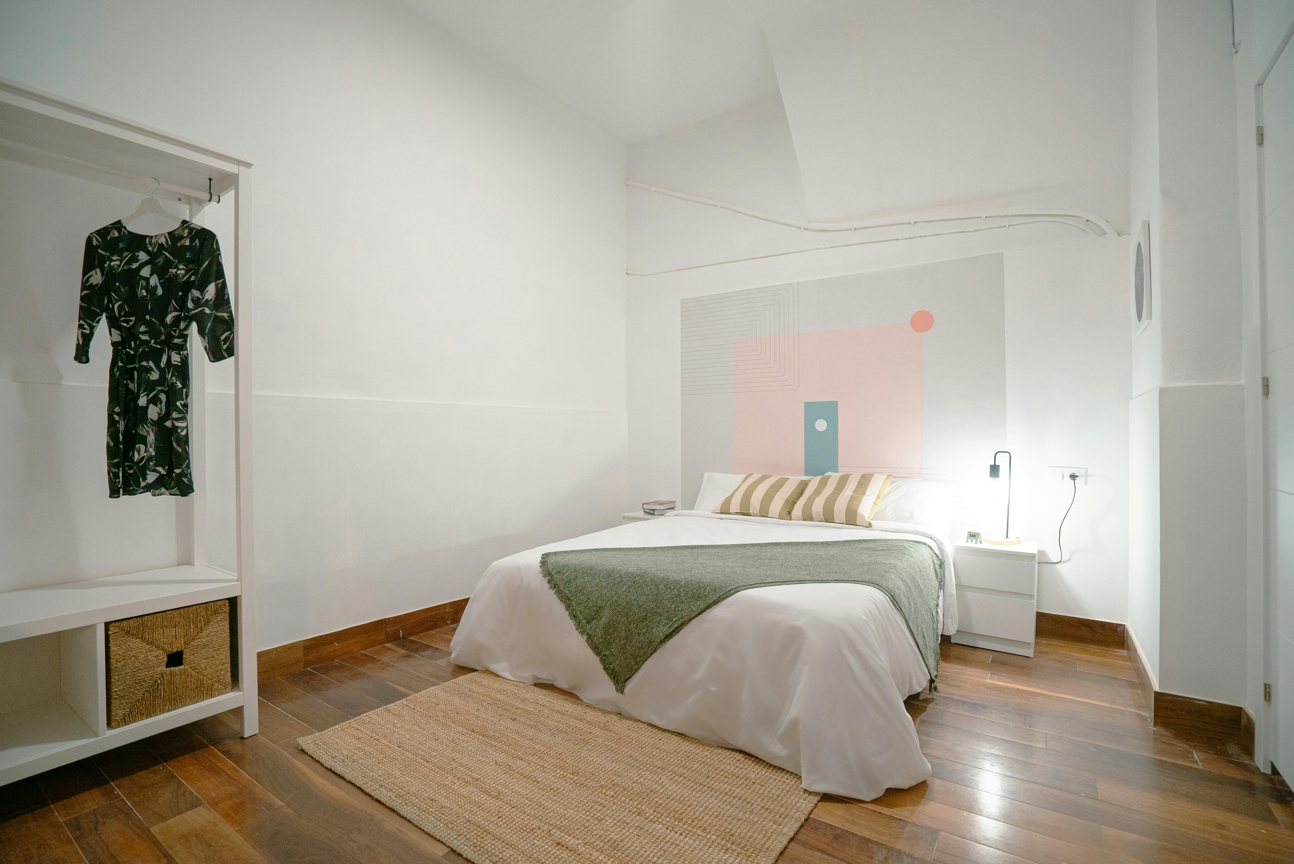 Private room for rent for €430 per month in Valencia, Carrer Almirall