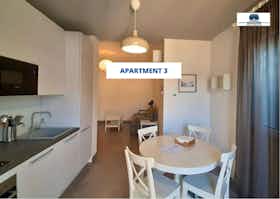 Wohnung zu mieten für 1.600 € pro Monat in Rome, Via Prenestina