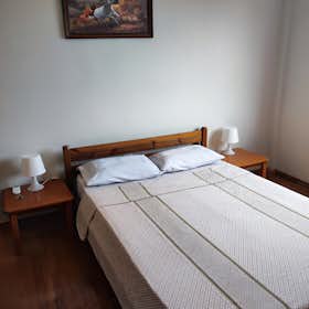 Private room for rent for €400 per month in Athens, Mithymnis