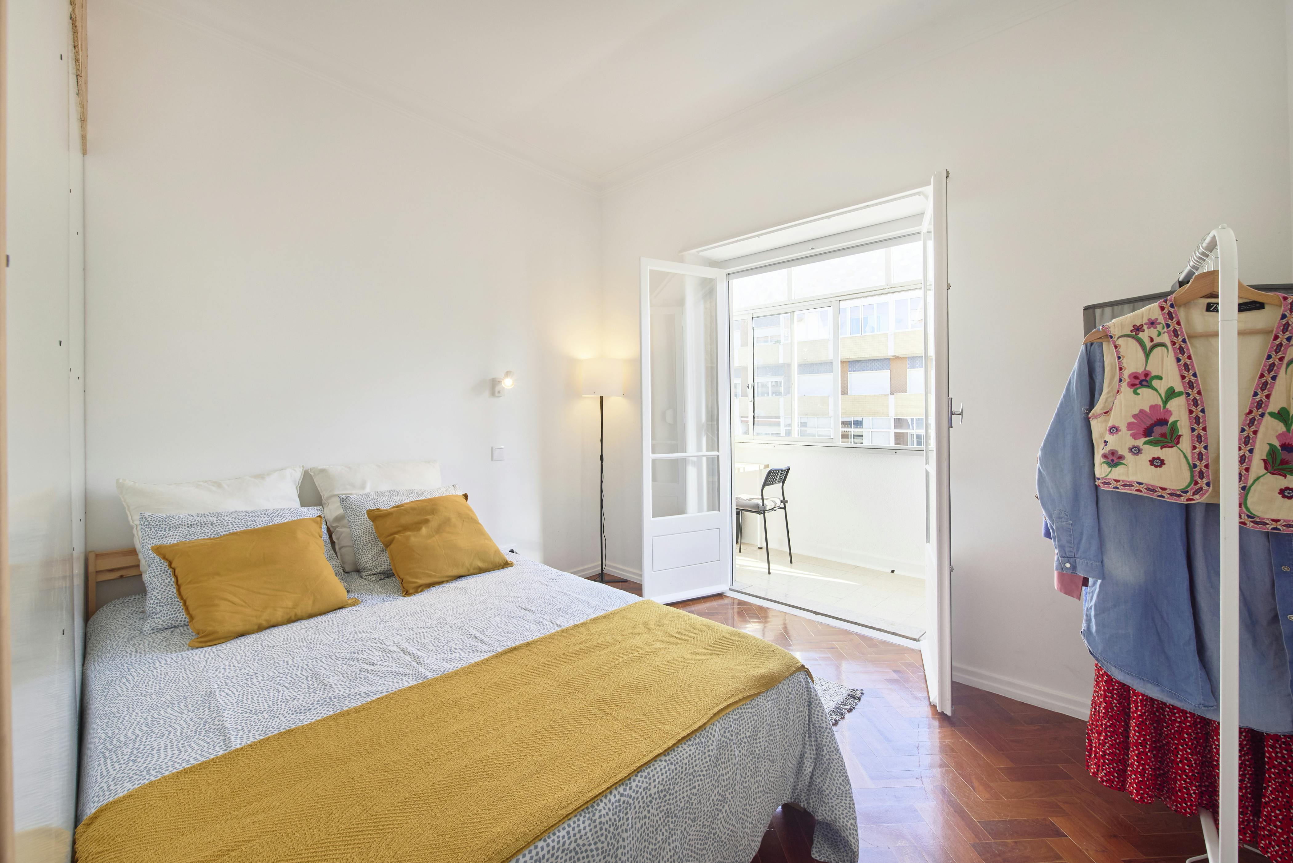 Отдельная комната сдается в аренду за 490 € в месяц в Lisbon, Avenida Almirante Reis