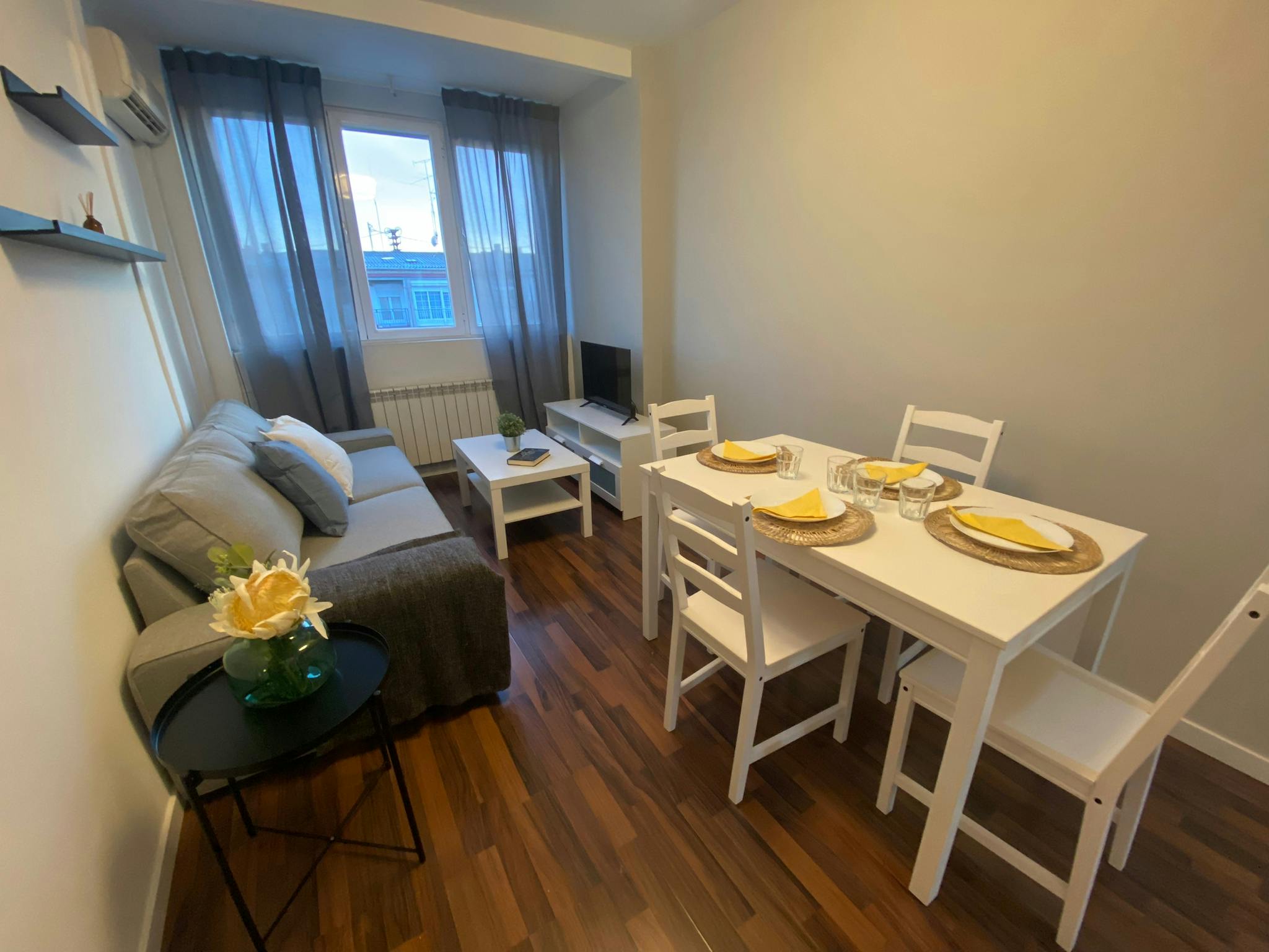 Apartamento en alquiler por 1335 € al mes en Madrid, Calle San Cipriano