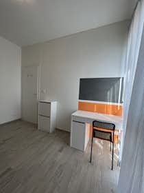 Отдельная комната сдается в аренду за 575 € в месяц в Verona, Via Giovanni Gramego