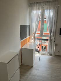 Privé kamer te huur voor € 595 per maand in Verona, Via Giovanni Gramego