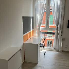 Отдельная комната сдается в аренду за 595 € в месяц в Verona, Via Giovanni Gramego