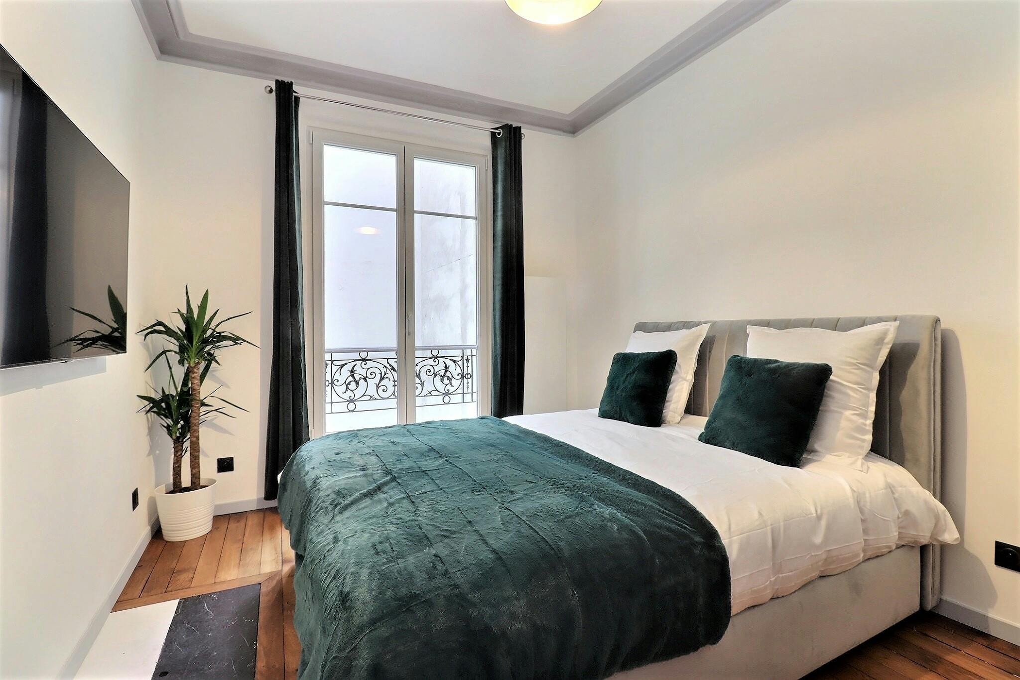 Rue Garnier, Neuilly-sur-Seine preview
