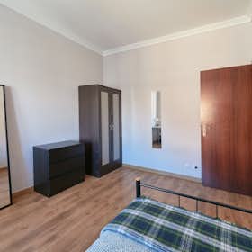 Private room for rent for €590 per month in Lisbon, Rua Filipe da Mata