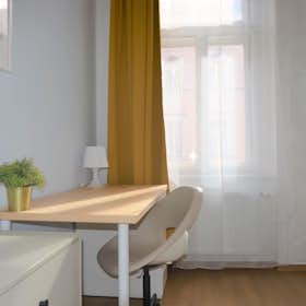 Private room for rent for CZK 19,500 per month in Prague, Sokolská