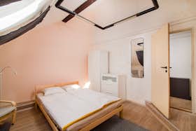 Отдельная комната сдается в аренду за 18 500 CZK в месяц в Prague, Sokolská