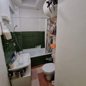 Shared room for rent for €500 per month in Paris, Rue Léon Frot
