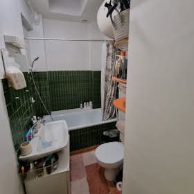 Mehrbettzimmer zu mieten für 500 € pro Monat in Paris, Rue Léon Frot