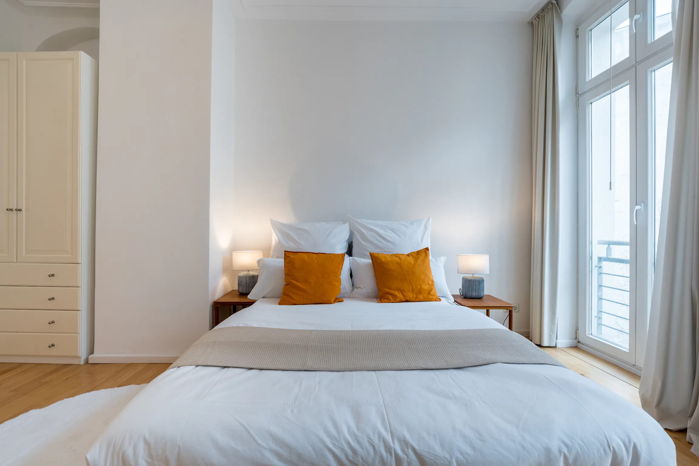 2-Bedroom Apartment in Auguststraße, Berlin (1274993) ROOM 3