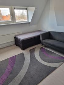 Private room for rent for €1,000 per month in Rotterdam, Strevelsweg