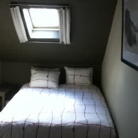 Private room for rent for €720 per month in Brussels, Rue Coppens