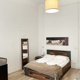 Studio for rent for €1,200 per month in Vienna, Wiedner Hauptstraße