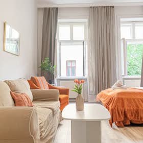 Appartement for rent for € 1.200 per month in Vienna, Wiedner Hauptstraße