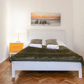 Apartment for rent for €1,200 per month in Vienna, Wiedner Hauptstraße