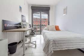 Приватна кімната за оренду для 470 EUR на місяць у Sassari, Via Michele Coppino