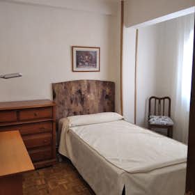 Приватна кімната за оренду для 380 EUR на місяць у Valladolid, Calle Gabilondo