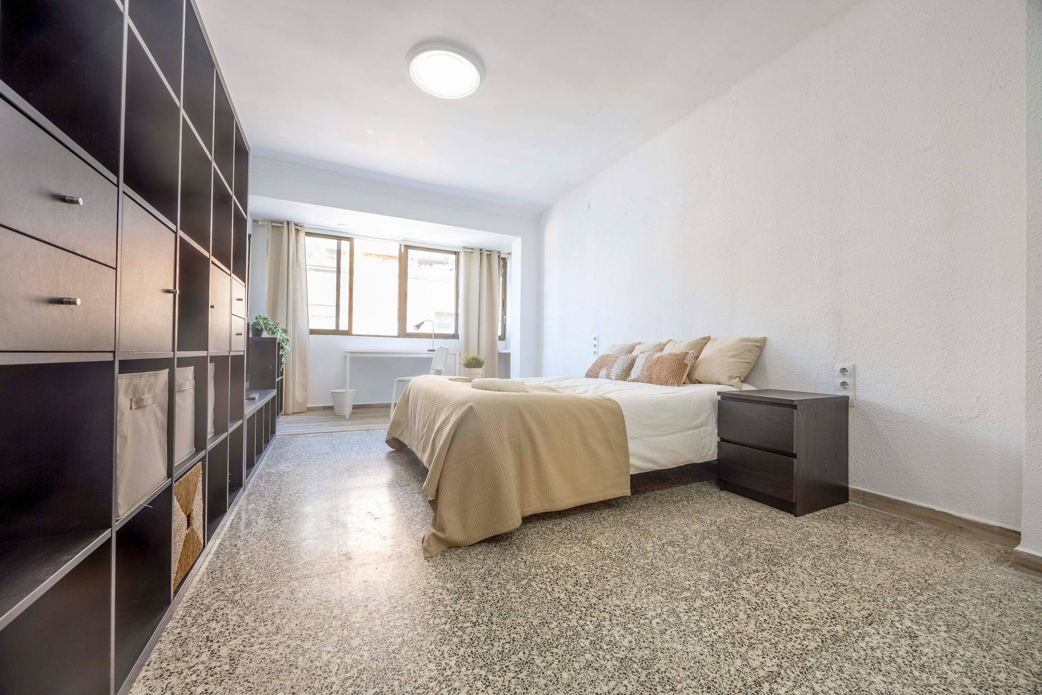 Calle Reig Genovés, Valencia preview