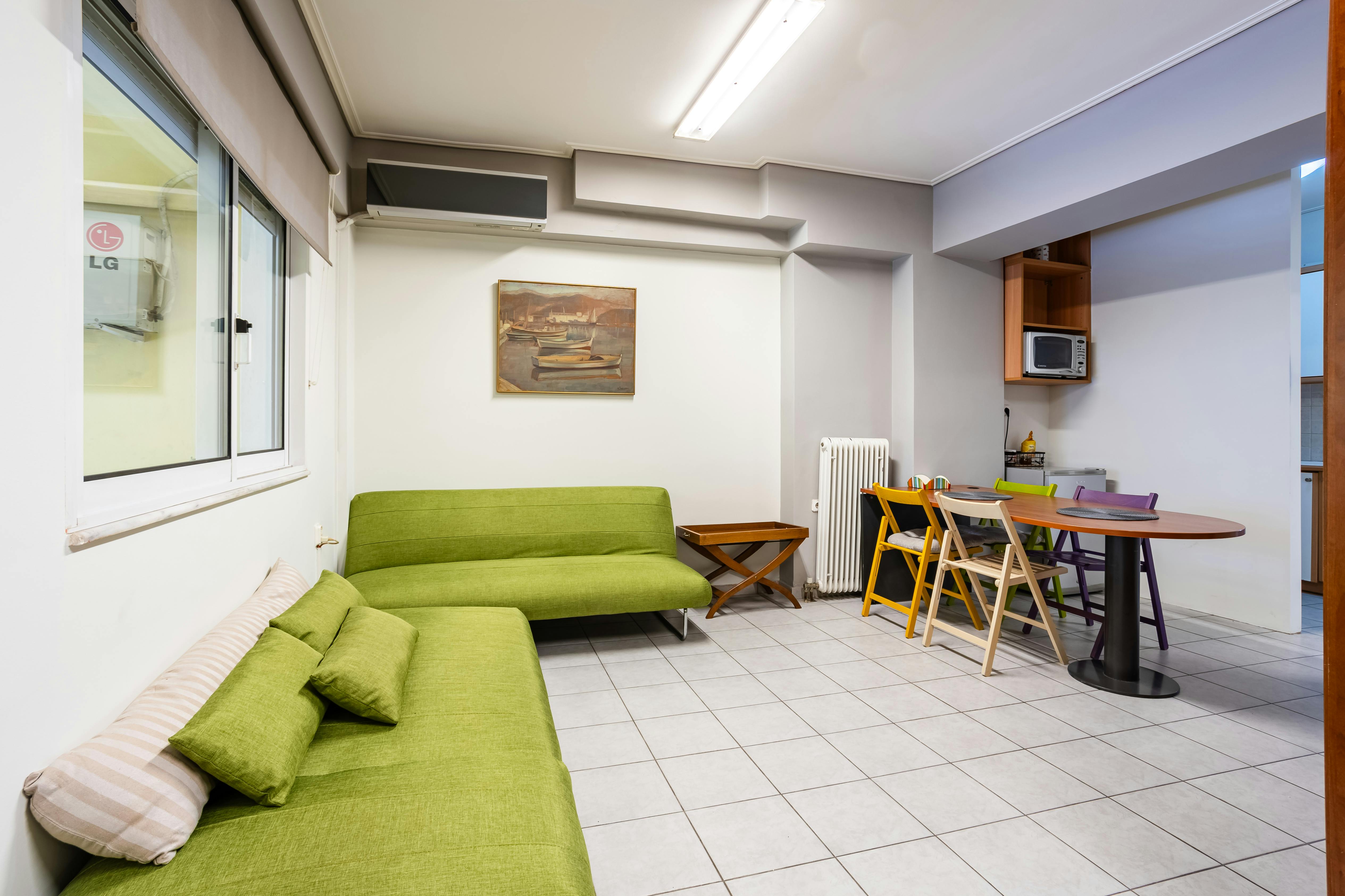 Apartment for rent for €900 per month in Athens, Menonos