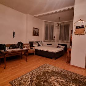 Apartment for rent for €1,500 per month in Semmering, Gläserstraße