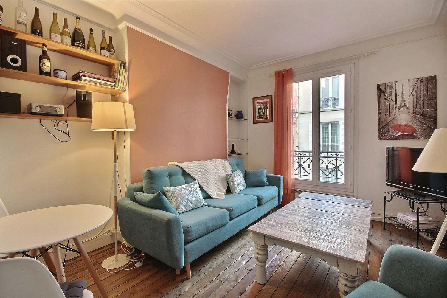 Apartment for rent for €1,482 per month in Paris, Rue Cécile Furtado-Heine