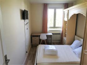 Private room for rent for €520 per month in Drancy, Allée des Bouvreuils
