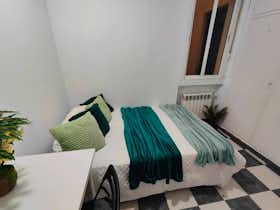 Habitación privada en alquiler por 499 € al mes en Madrid, Calle Moratín