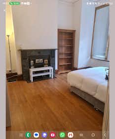 Private room for rent for £1,300 per month in London, Leander Road