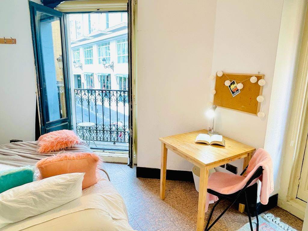 Plaza de Santa Ana, Madrid preview