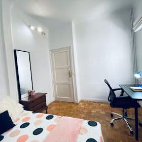 Private room for rent for €615 per month in Madrid, Calle de Romero Robledo