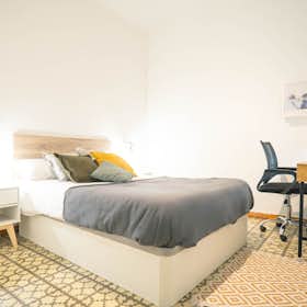 Private room for rent for €620 per month in Barcelona, Passeig de Sant Joan