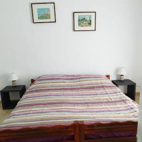 Private room for rent for €400 per month in Athens, Pilika