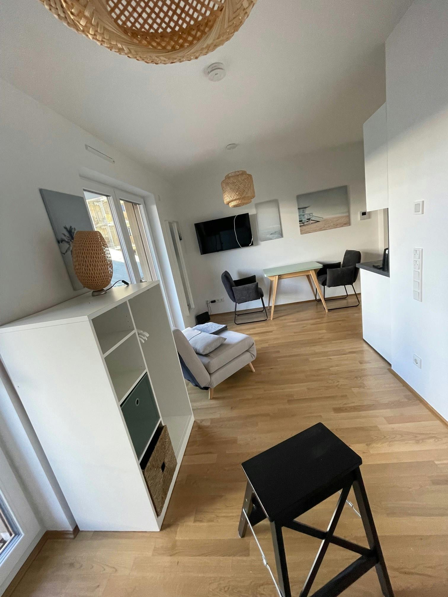 Studio for rent for €1,150 per month in Frankfurt am Main, Krifteler Straße