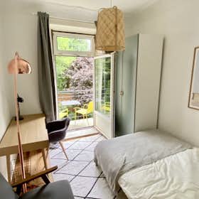 Private room for rent for €1,095 per month in Hamburg, Eppendorfer Weg