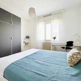 Отдельная комната сдается в аренду за 600 € в месяц в Padova, Via Francesco Bonafede
