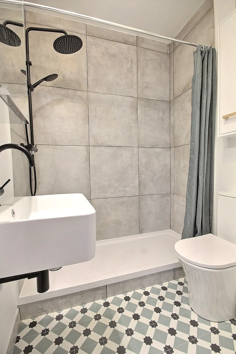1-Bedroom Apartment in Rue Lauriston, Paris (1283984) ROOM 1