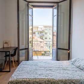 Private room for rent for €840 per month in Milan, Viale Campania