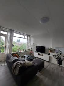Apartment for rent for €1,650 per month in Rotterdam, Admiraal de Ruyterweg