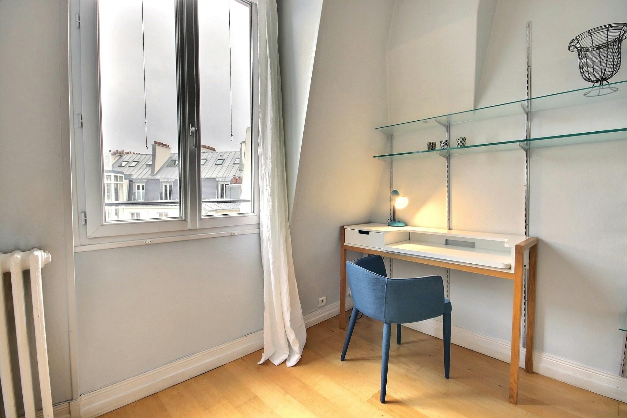 1-Bedroom Apartment in Rue des Martyrs, Paris (1284923) room image 10