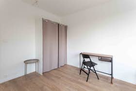 Cameră privată de închiriat pentru 690 EUR pe lună în Fontenay-le-Fleury, Avenue de la République