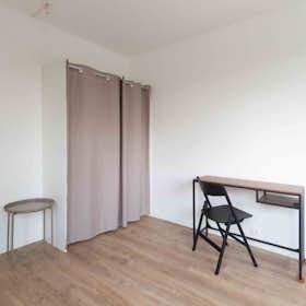 Cameră privată de închiriat pentru 690 EUR pe lună în Fontenay-le-Fleury, Avenue de la République