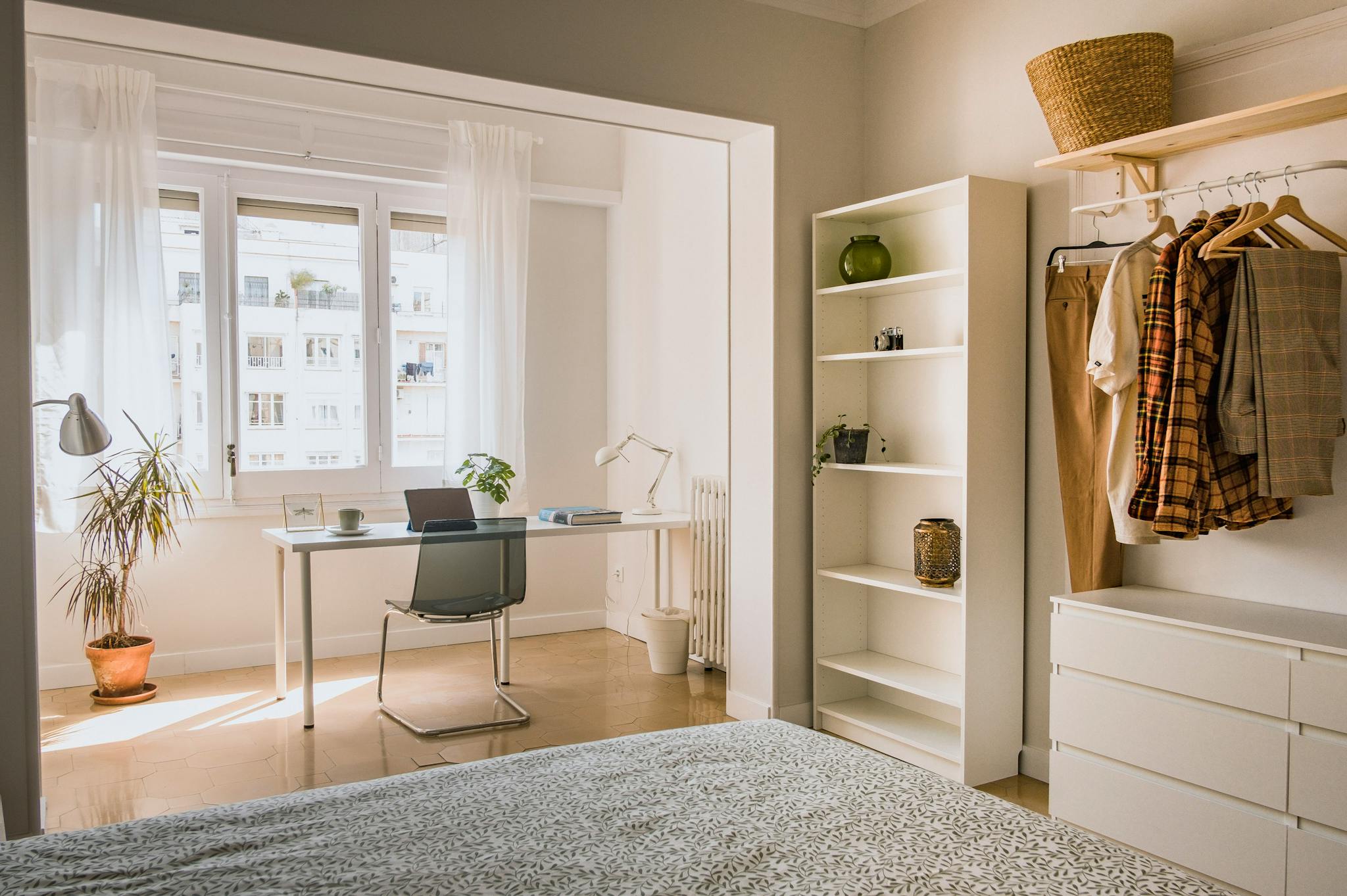 Carrer de Còrsega, Barcelona preview